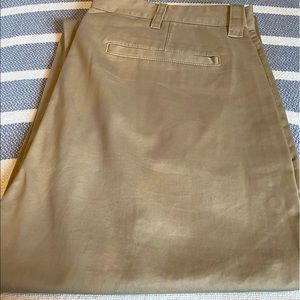 GAP classic fit Khakis men’s size 36
